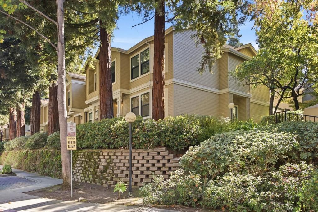 970 La Mesa Terrace E Property Photo 34