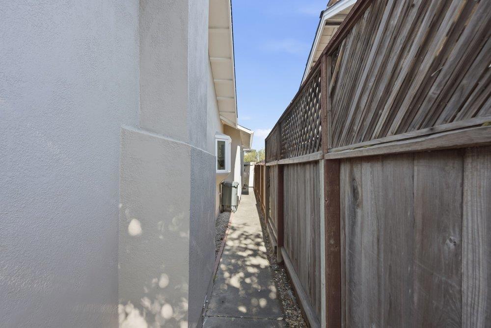 2514 S Norfolk Street Property Photo 30