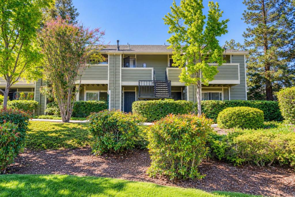 89 Castlebridge Drive Property Photo 1
