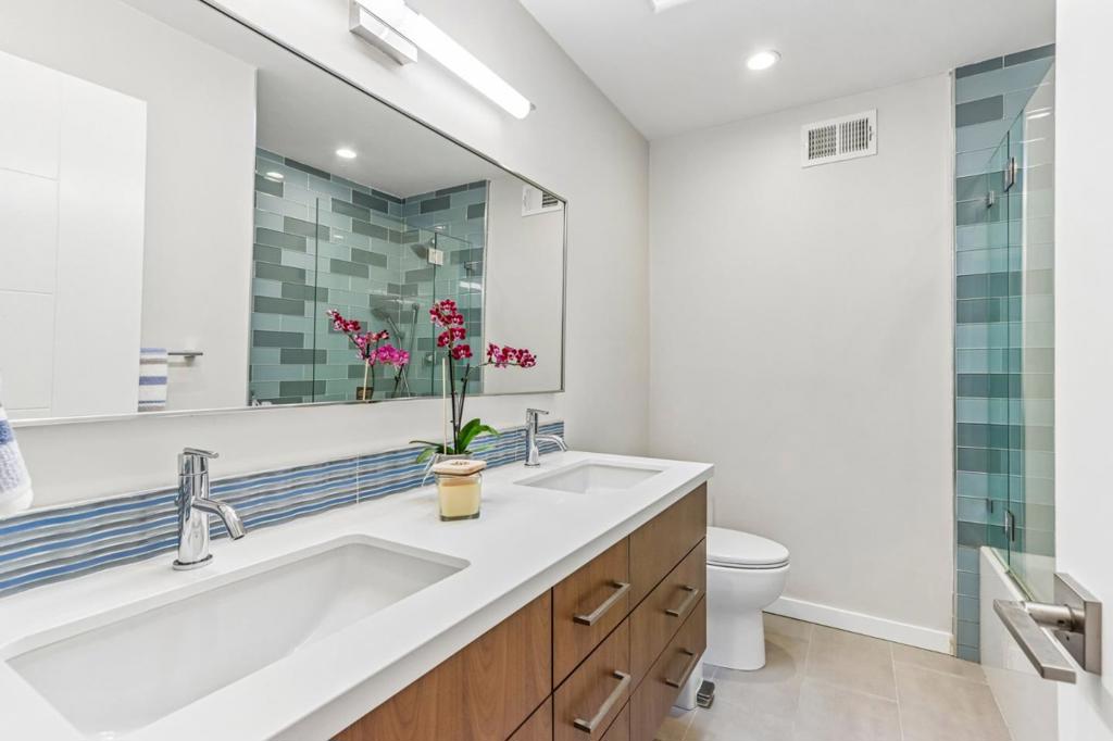 6175 Meridian Avenue Property Photo 14