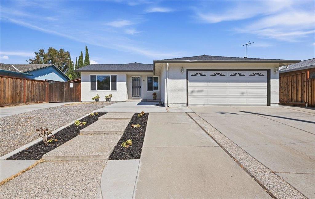77 Shenado Place Property Photo 2
