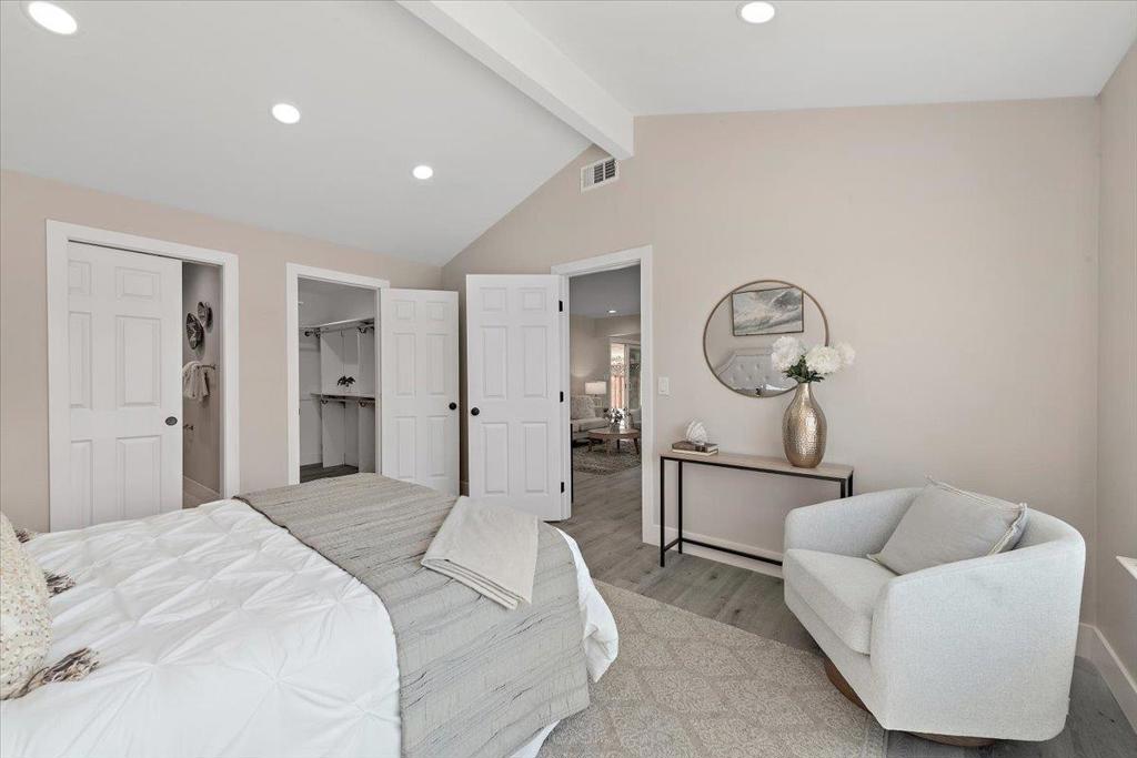 77 Shenado Place Property Photo 13