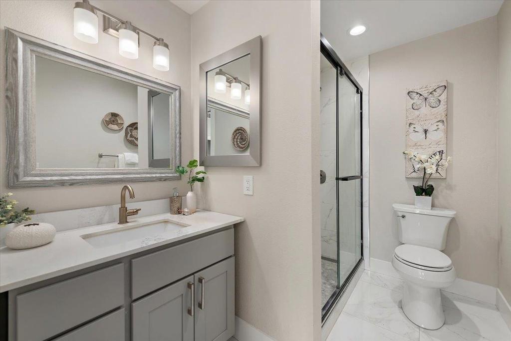 77 Shenado Place Property Photo 15