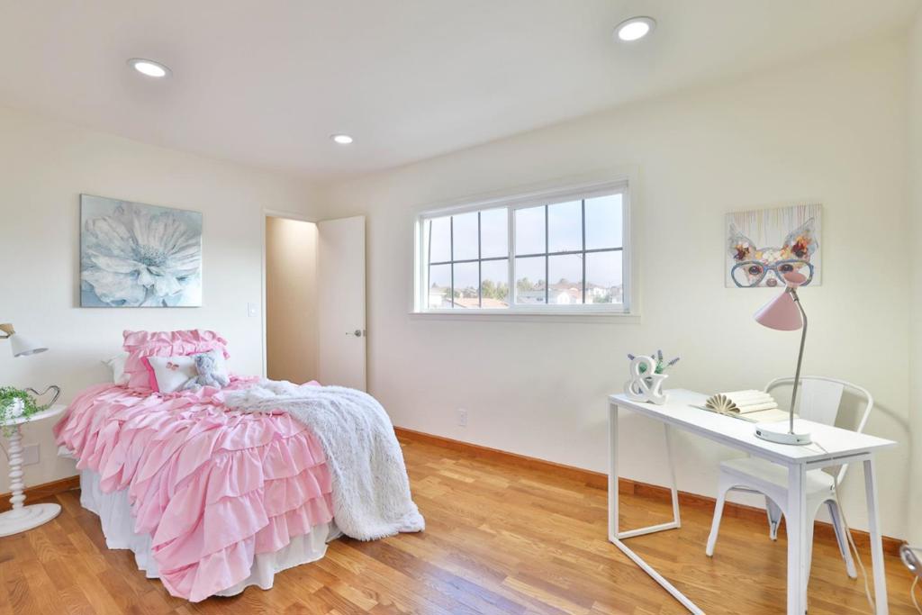 2022 Admiral Place Property Photo 17