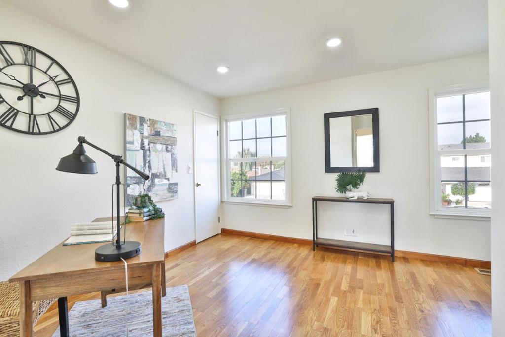 2022 Admiral Place Property Photo 19