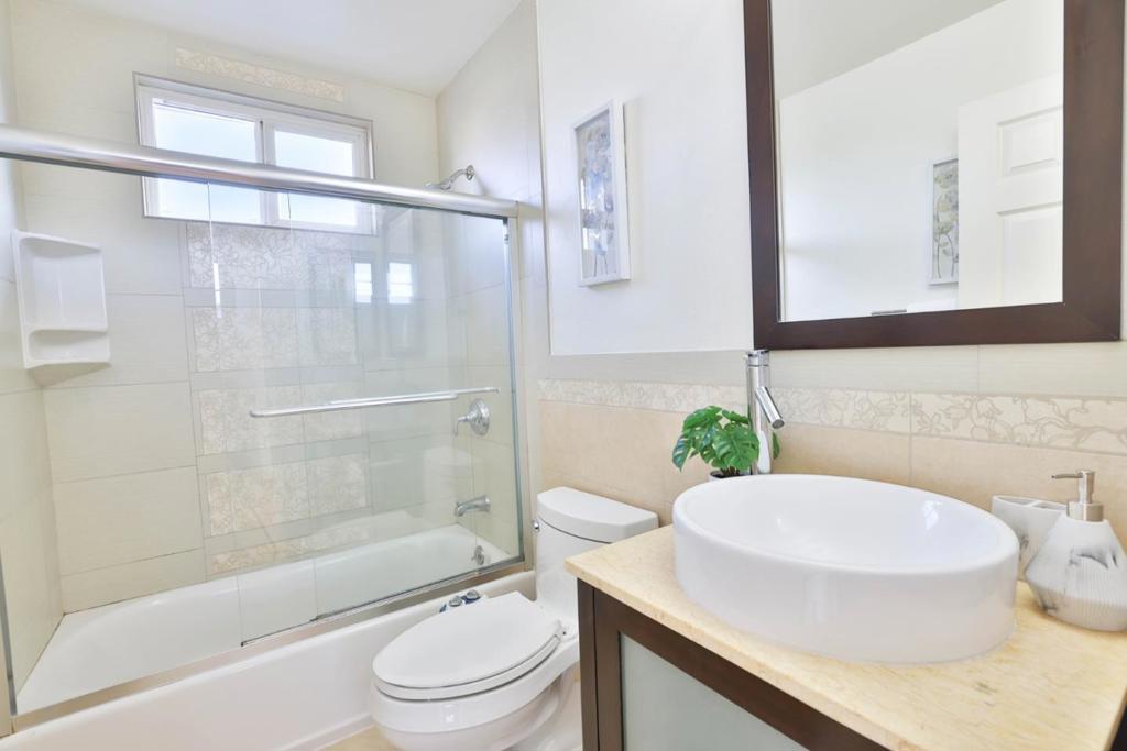 2022 Admiral Place Property Photo 25