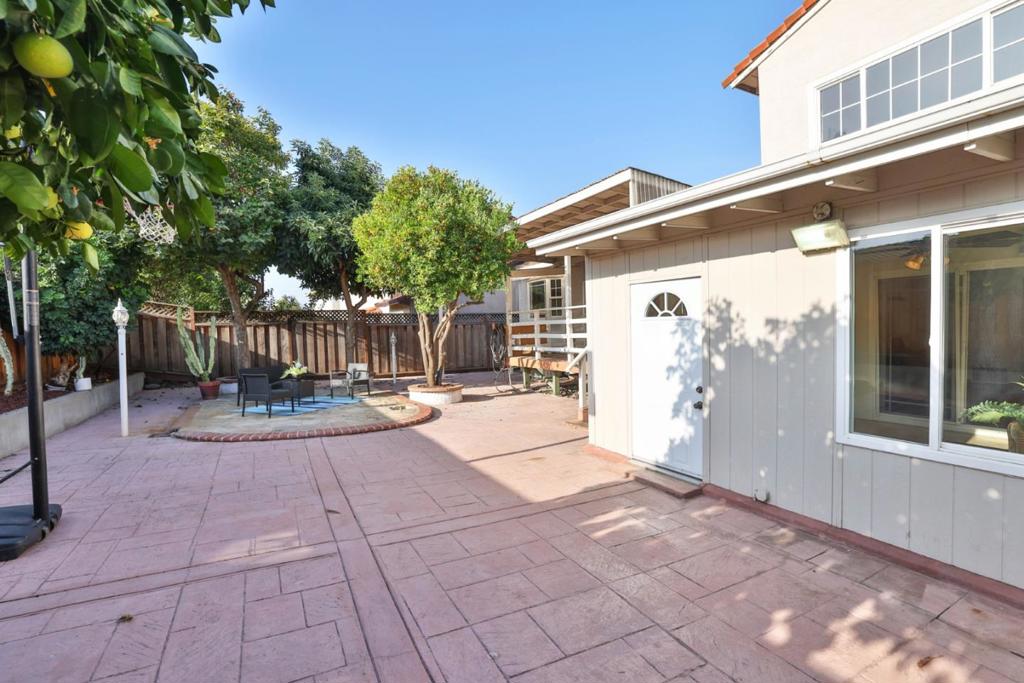2022 Admiral Place Property Photo 27
