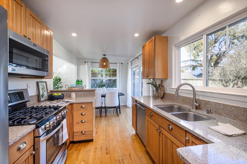 387 13th Street Property Photo 16