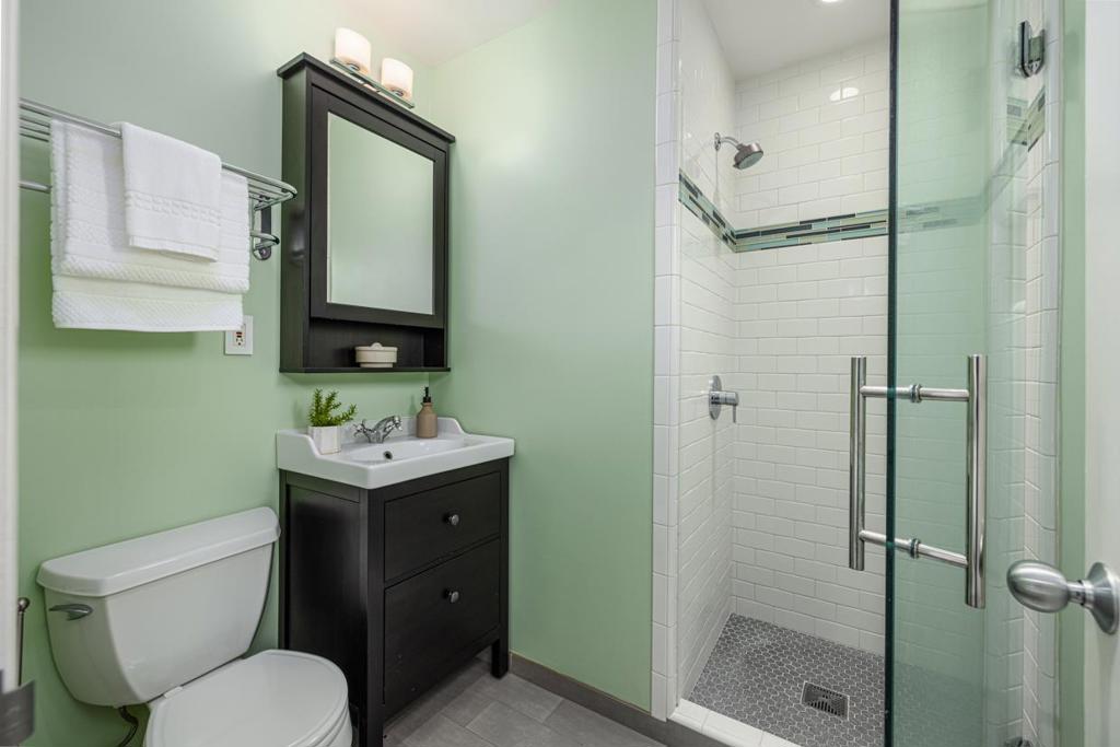 387 13th Street Property Photo 18