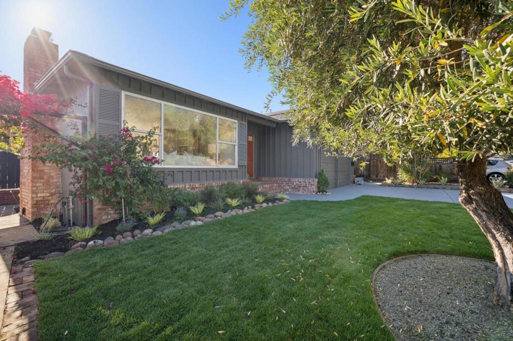 450 Phelps Road Property Photo 4