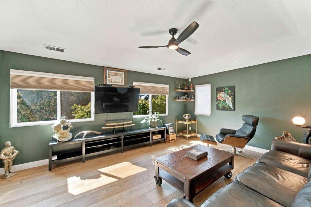 1874 Arbor Drive Property Photo 17