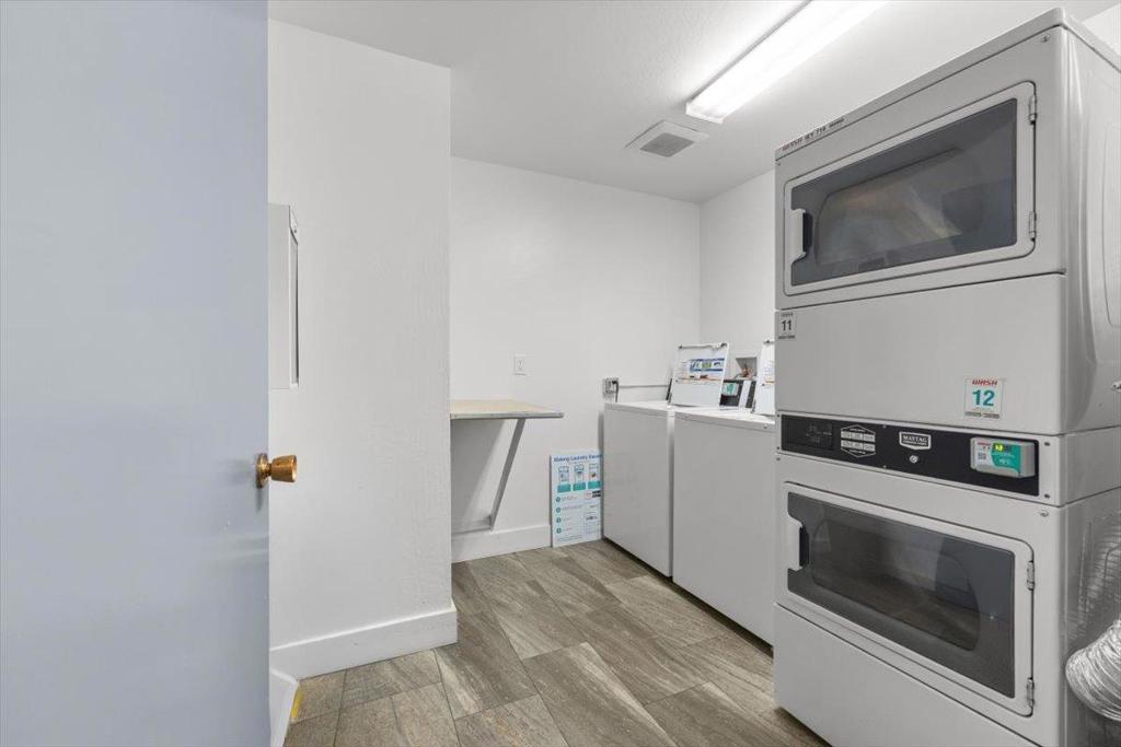 1614 Hudson Street 311 Property Photo 21