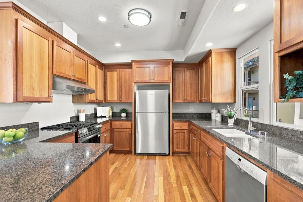 511 Southview Terrace Property Photo 10