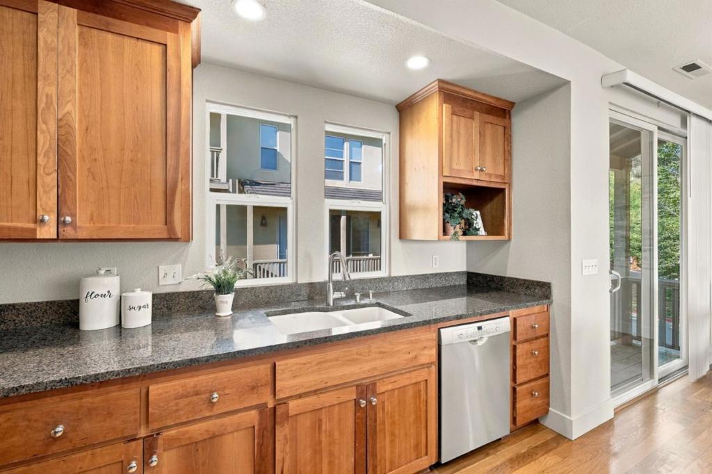511 Southview Terrace Property Photo 11