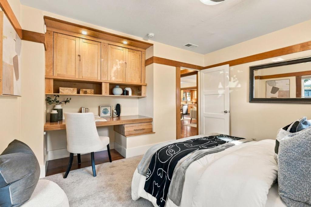 2933 Glendale Avenue Property Photo 16