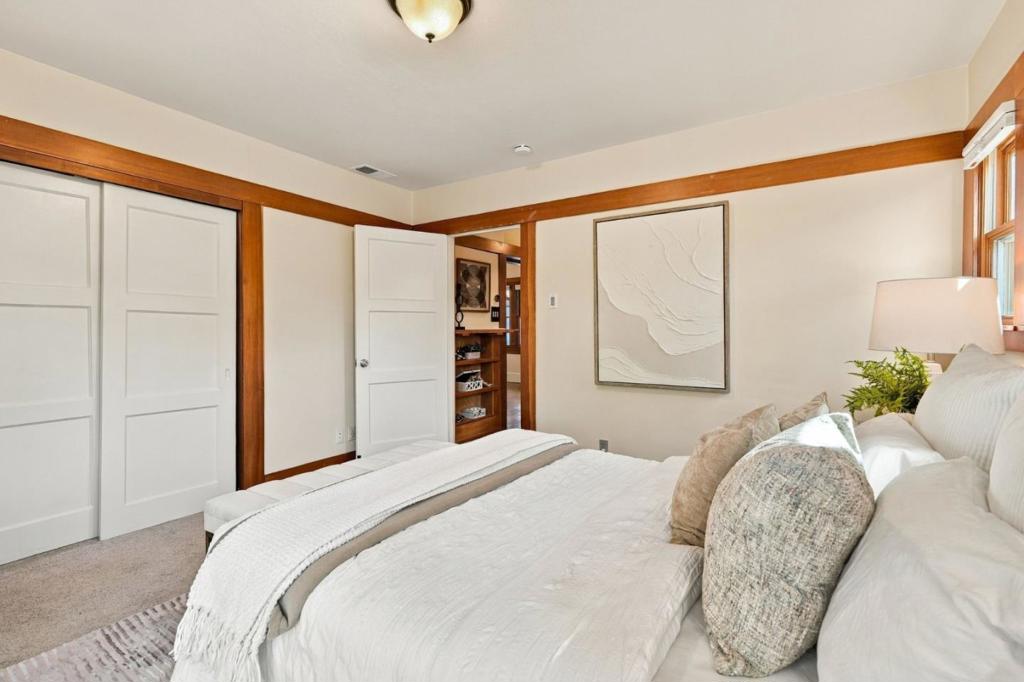 2933 Glendale Avenue Property Photo 18