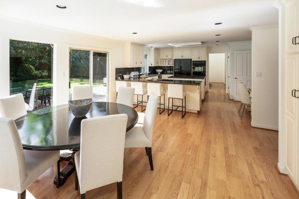 98 Rebecca Lane Property Photo 7