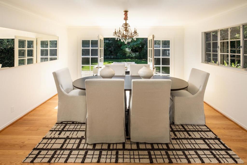 98 Rebecca Lane Property Photo 10