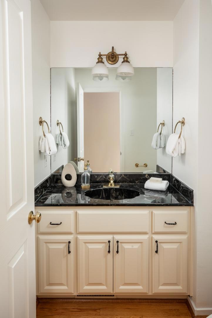 98 Rebecca Lane Property Photo 12