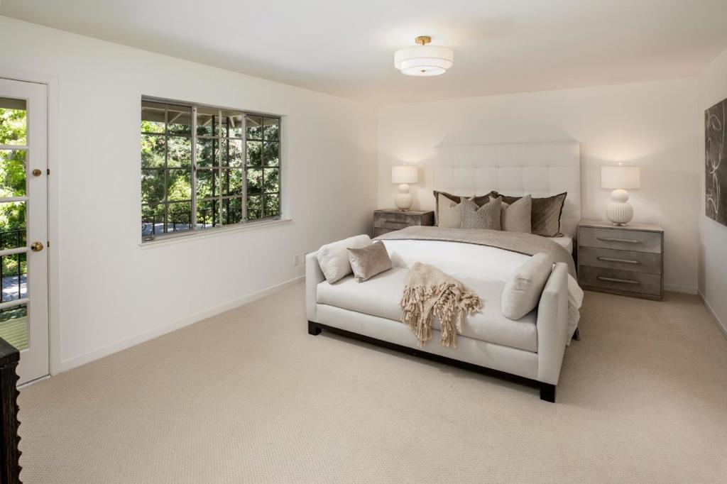 98 Rebecca Lane Property Photo 15