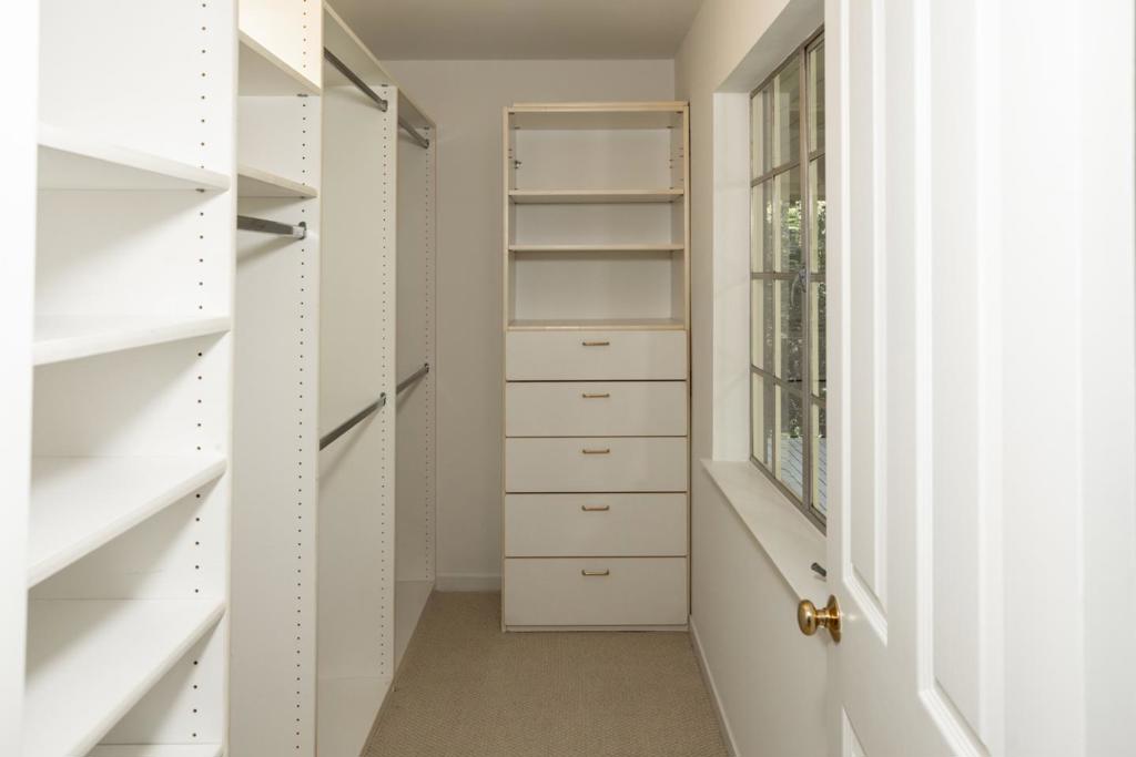 98 Rebecca Lane Property Photo 16