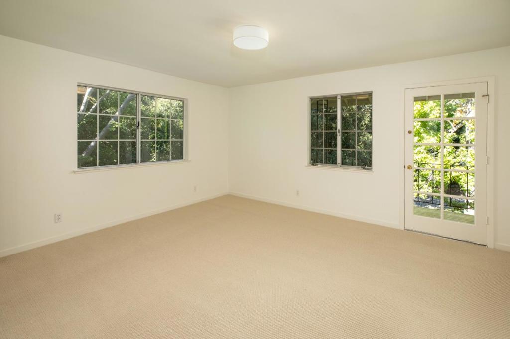 98 Rebecca Lane Property Photo 21