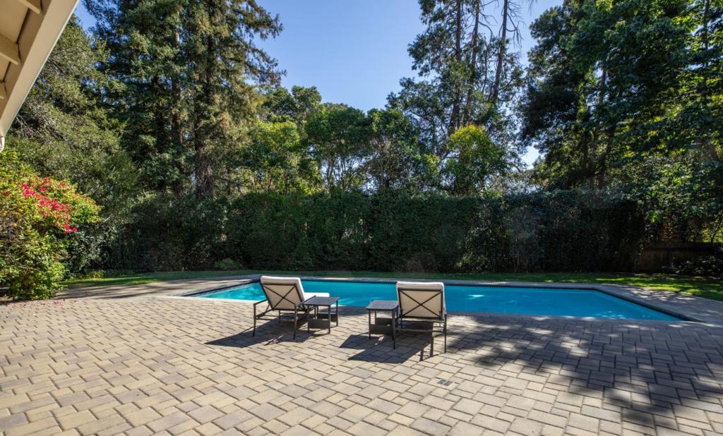 98 Rebecca Lane Property Photo 22
