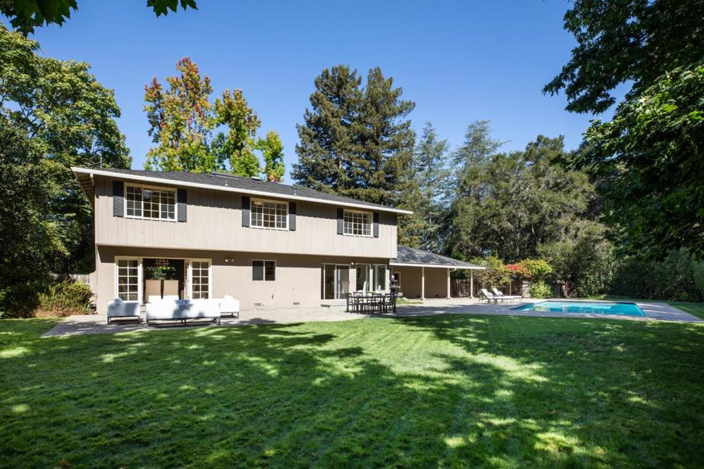 98 Rebecca Lane Property Photo 26
