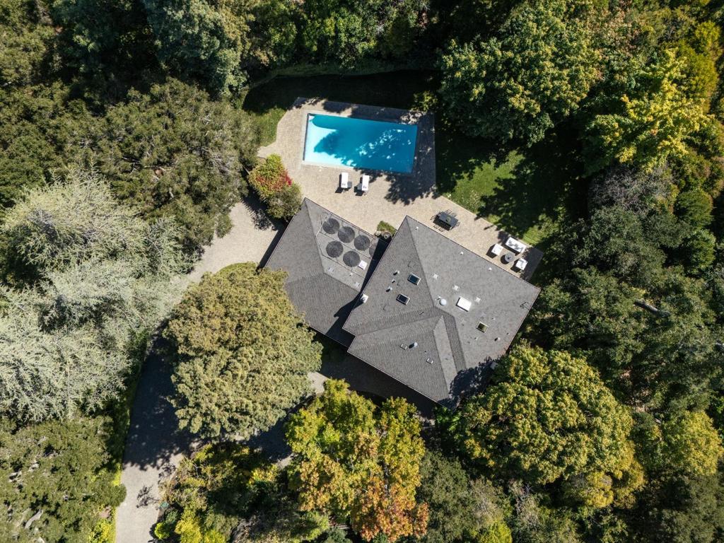 98 Rebecca Lane Property Photo 27