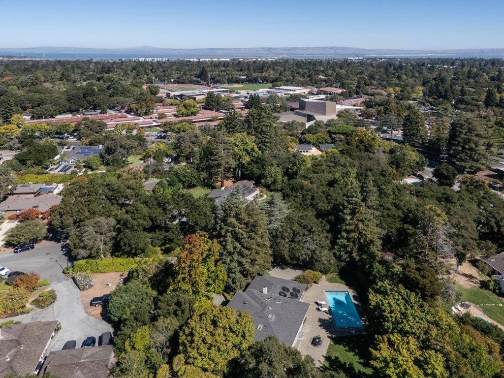 98 Rebecca Lane Property Photo 28