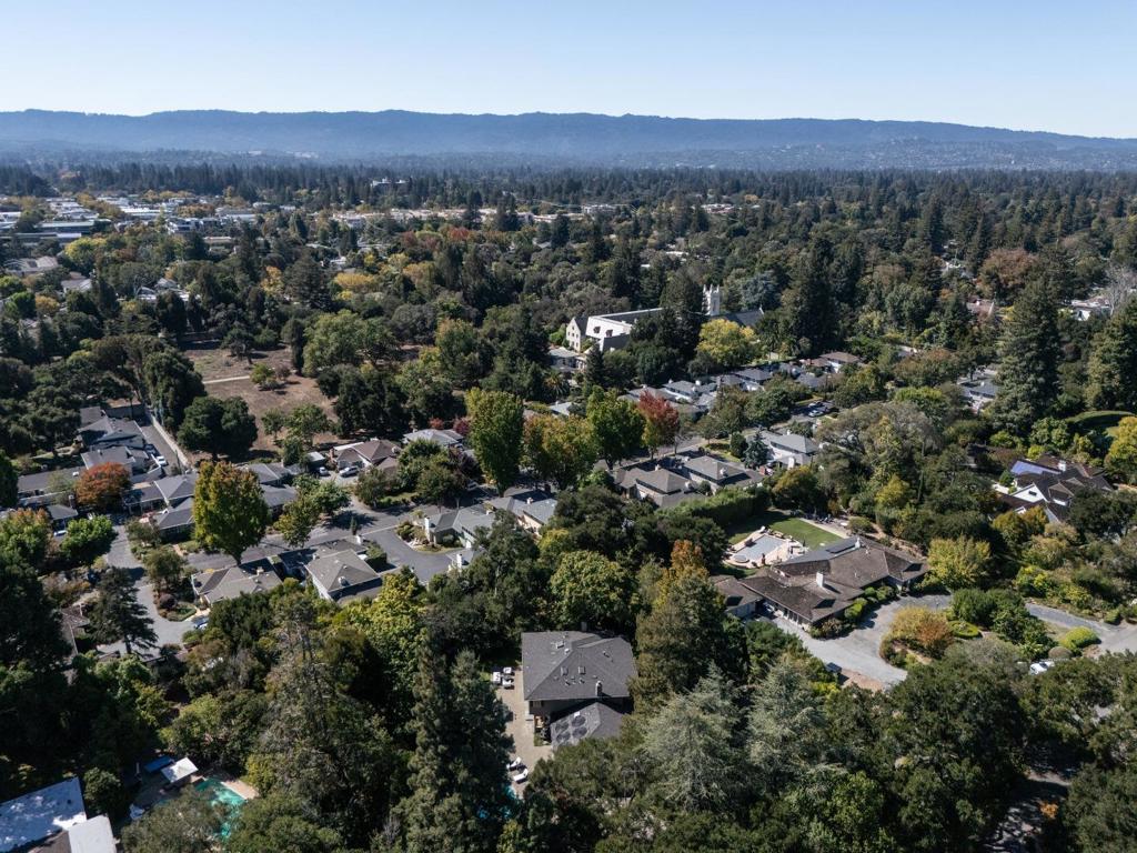 98 Rebecca Lane Property Photo 29
