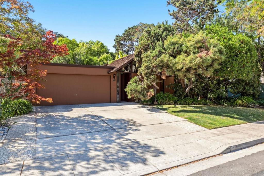 957 Eichler Drive Property Photo 1