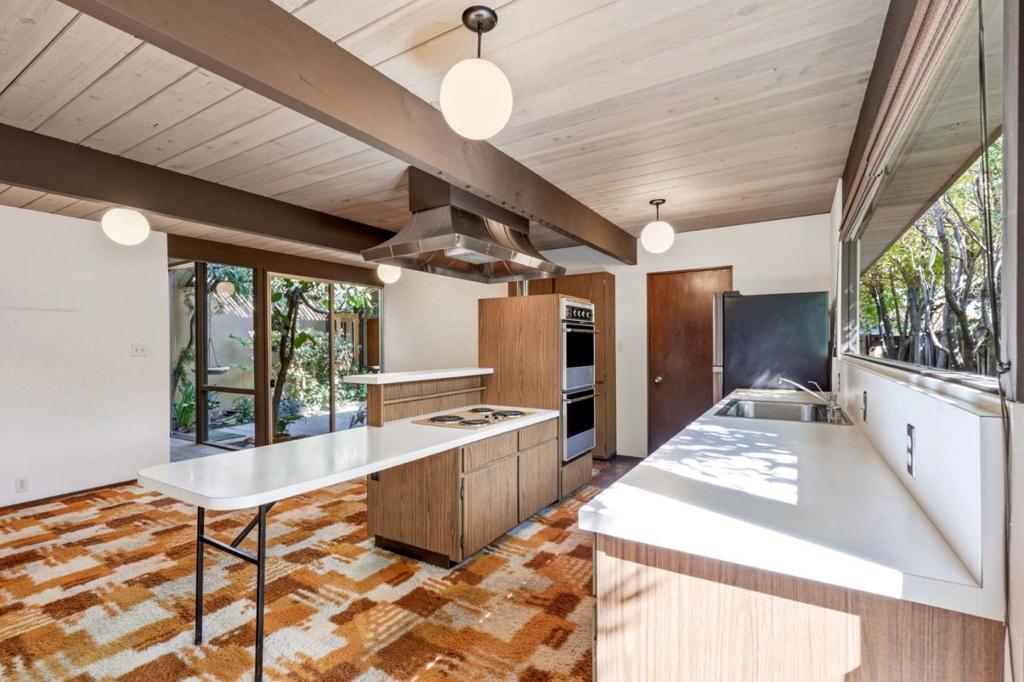 957 Eichler Drive Property Photo 13