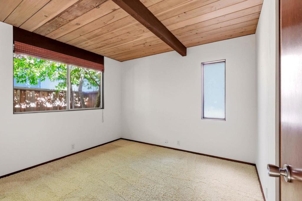 957 Eichler Drive Property Photo 15