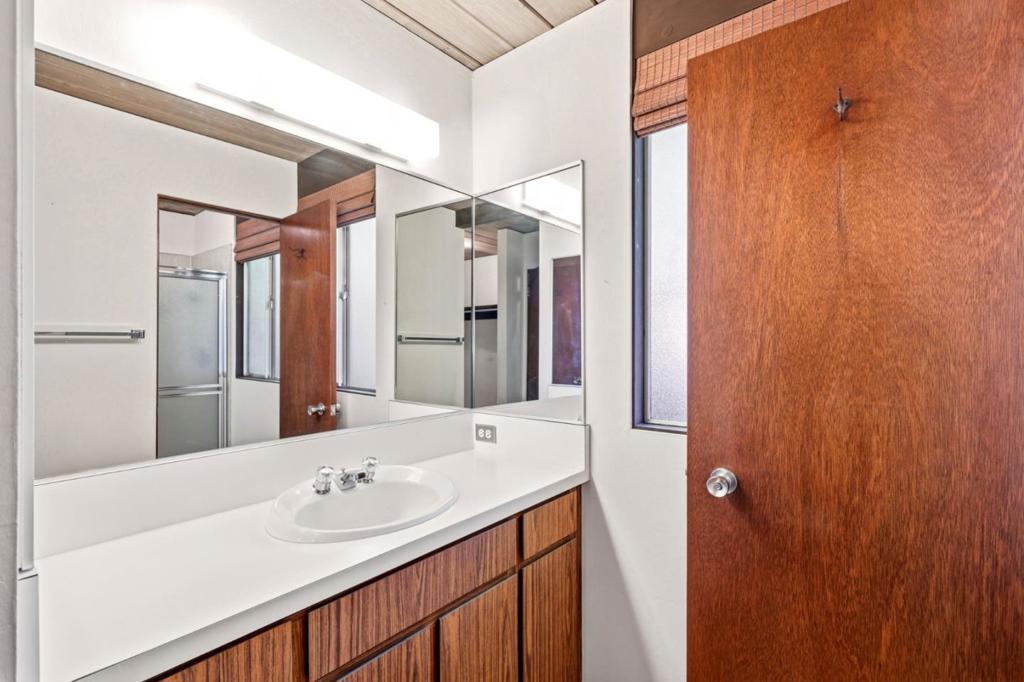957 Eichler Drive Property Photo 20