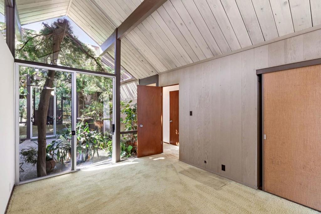 957 Eichler Drive Property Photo 22