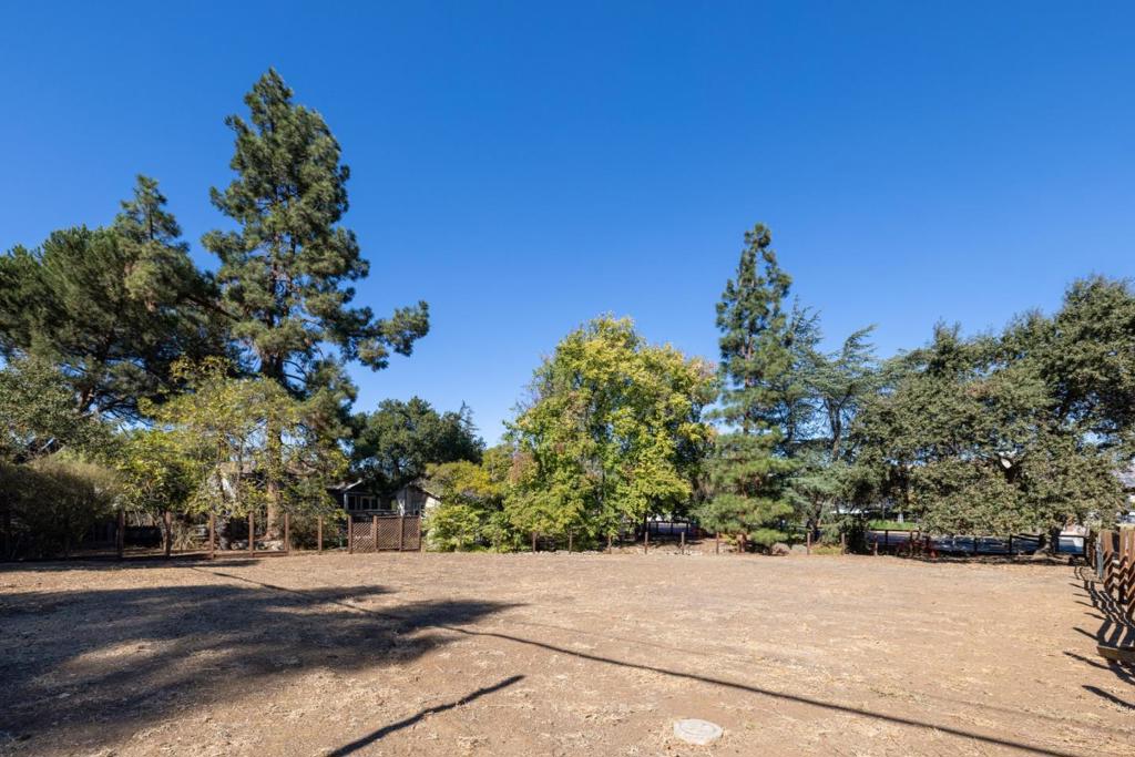 17205 Monterey Road Property Photo 5