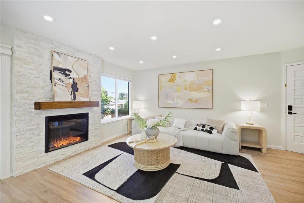 16133 Loretta Lane Property Photo 3