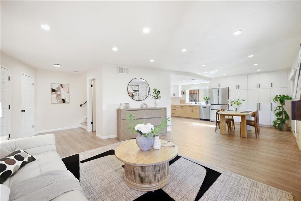 16133 Loretta Lane Property Photo 4