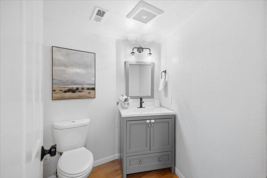 16133 Loretta Lane Property Photo 7