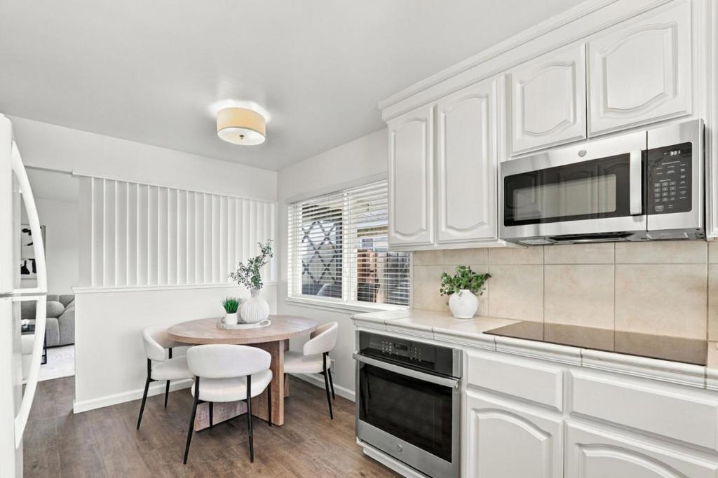 480482 Westlake Drive Property Photo 12