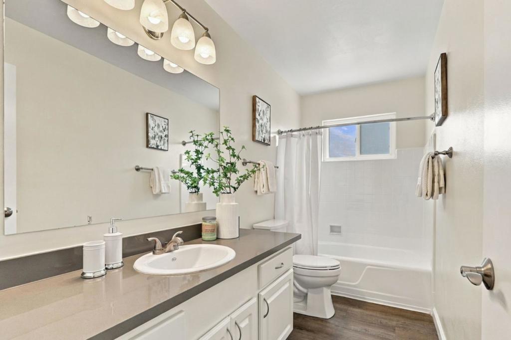 480482 Westlake Drive Property Photo 19