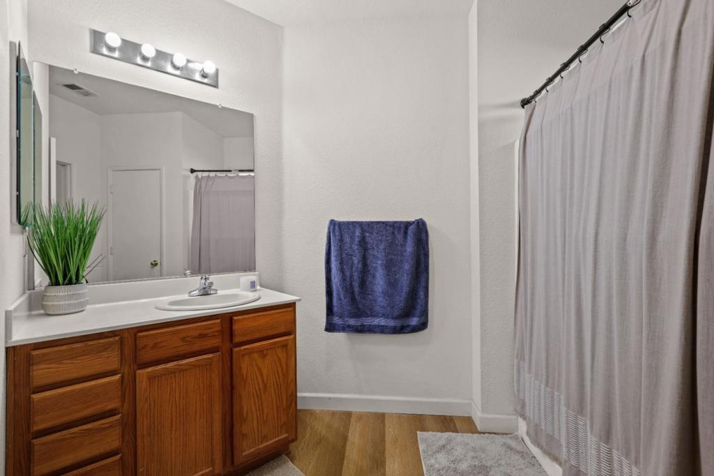 2710 Sebastan Lane Property Photo 16