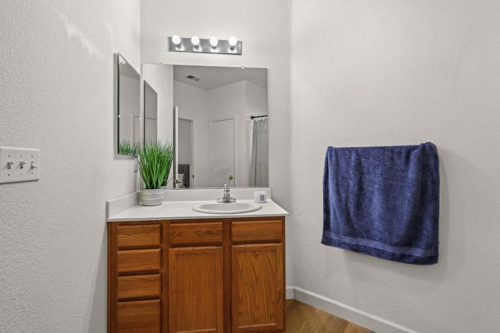 2710 Sebastan Lane Property Photo 17
