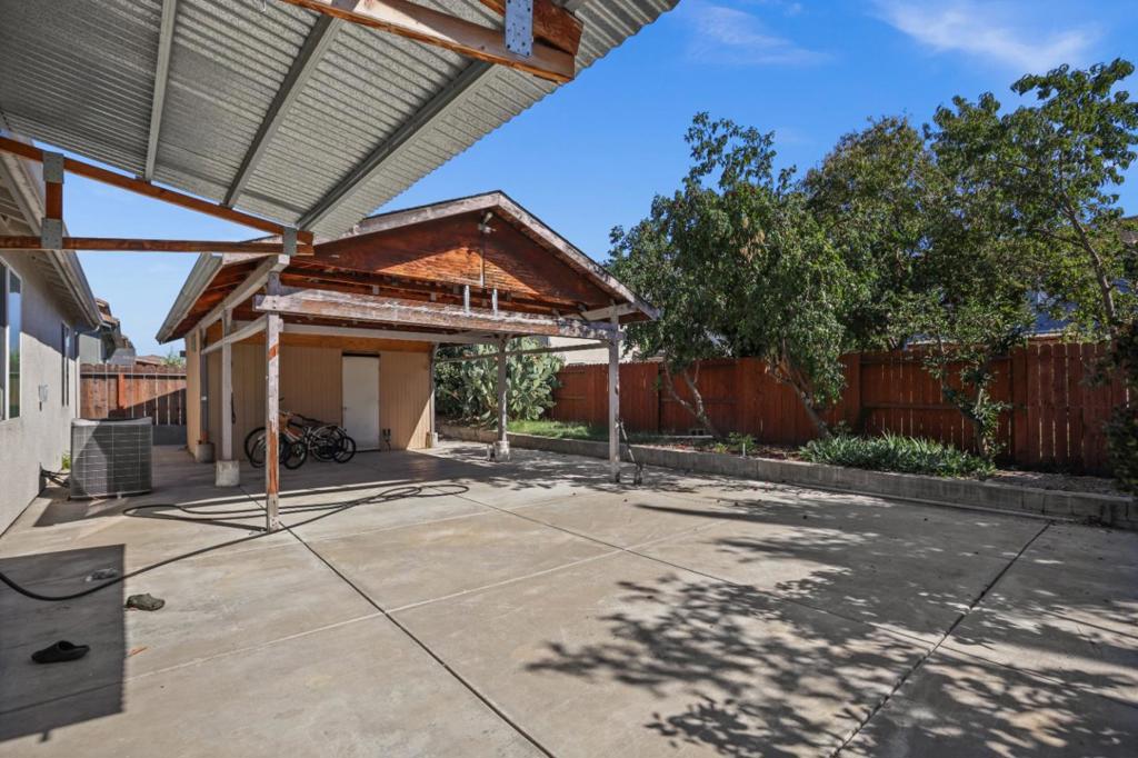 2710 Sebastan Lane Property Photo 25