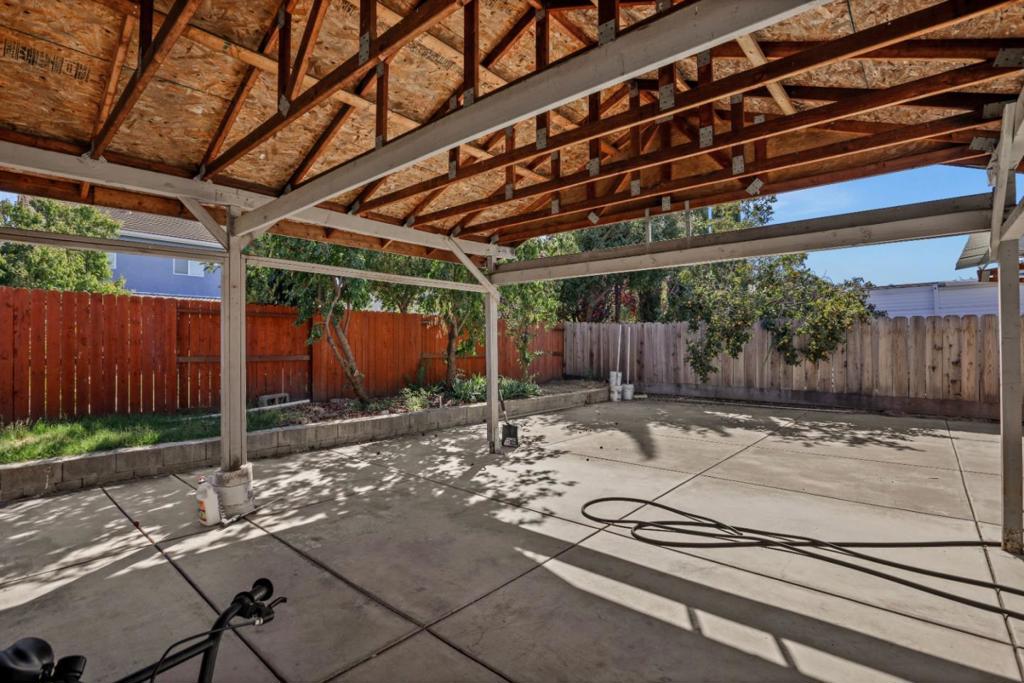 2710 Sebastan Lane Property Photo 27