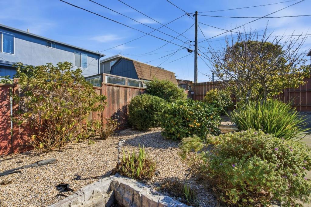 122 Sherwood Way Property Photo 45