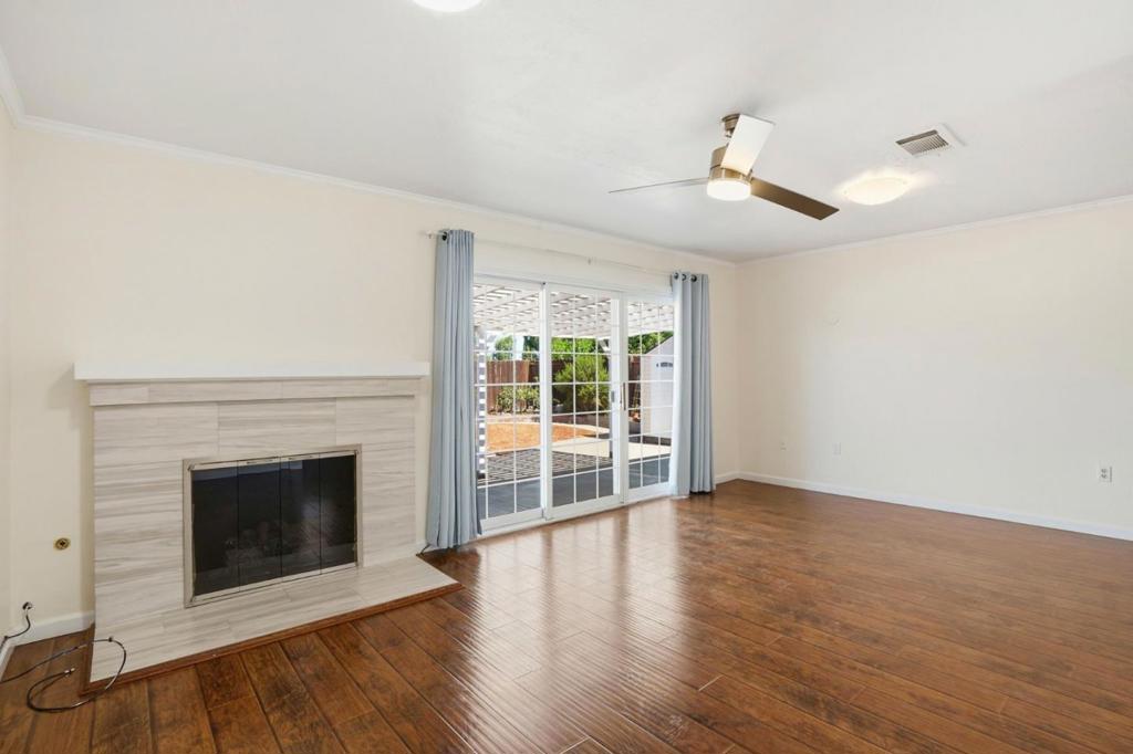 6924 Wisteria Street Property Photo 4