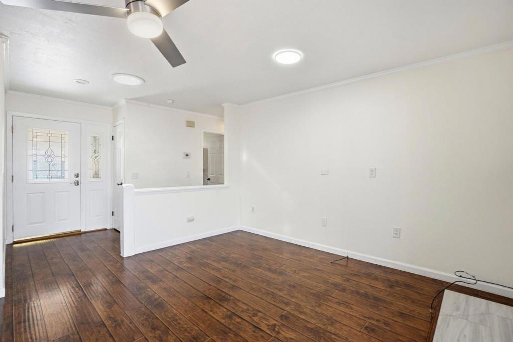 6924 Wisteria Street Property Photo 6