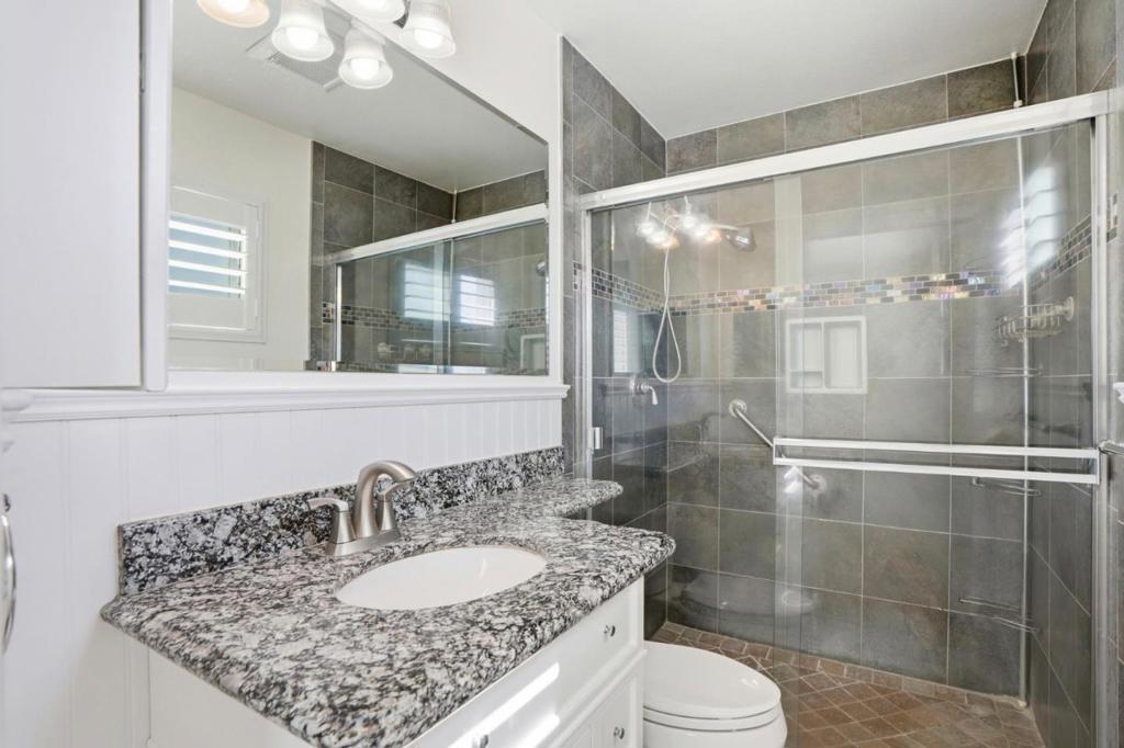 6924 Wisteria Street Property Photo 11